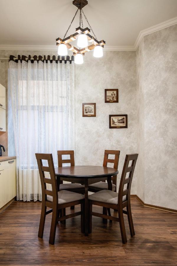 Historic Apartment Sofia In The Old Town Lviv Exterior photo